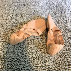Bloch Pink Ballet Shoes (Size 9)